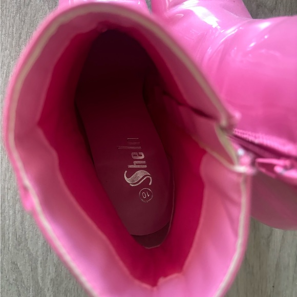 Short Hot Pink Booties - Picture 4 of 8